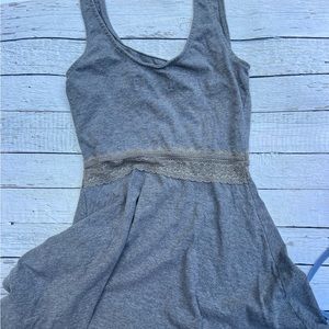 abercrombie & fitch grey mini everyday dress w/ beige lace detail